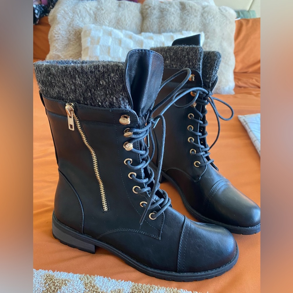Black combat boots - size 10, never worn